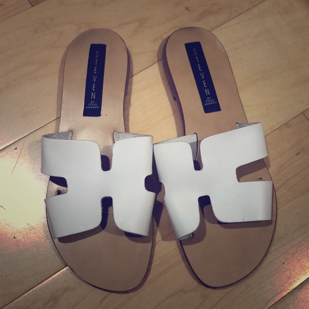 Steven by Steve Madden Greece in White Sz. 7